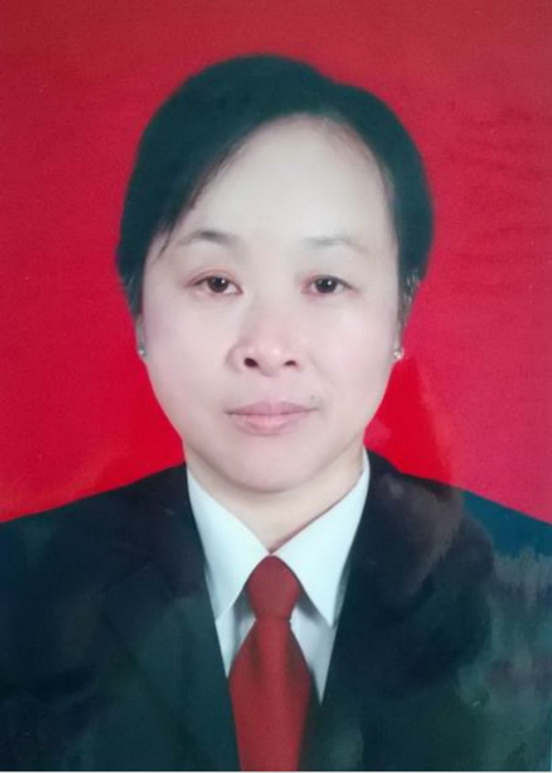 严彩霞