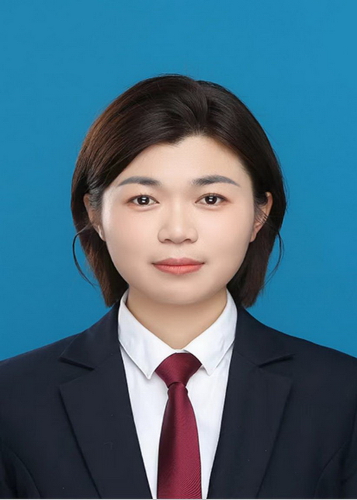 张曼